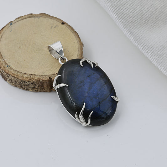 Blue flashy labradorite silver pendant