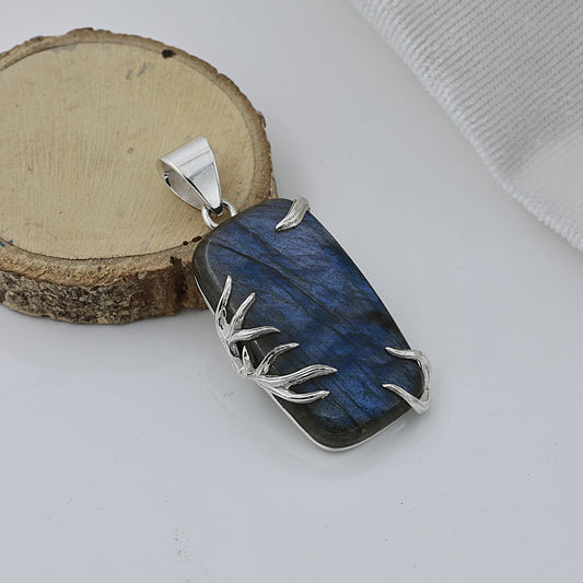 Labradorite square shaped cabochon studded silver pendant